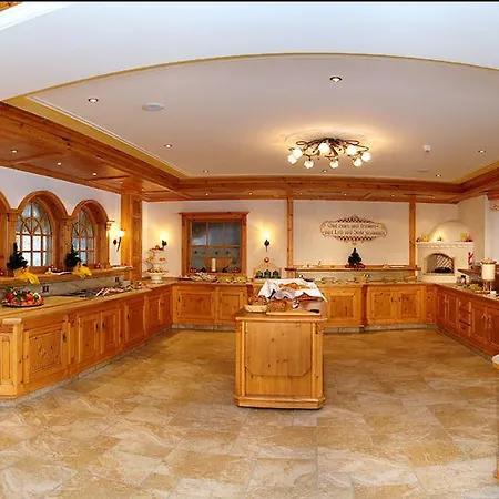 מלון Lifthotel 3*